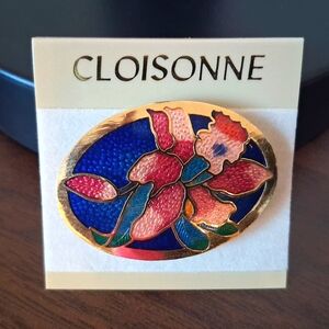 Vintage Cloisonne Brooch Lily Iris Goldtone Flower Pin Oval Enamel 1.75"